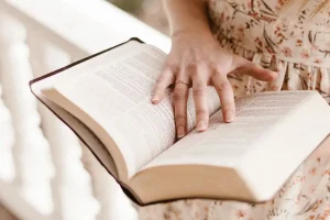 Daily Bible Verse – 14th January 2026 | Scripture, Message & Prayer